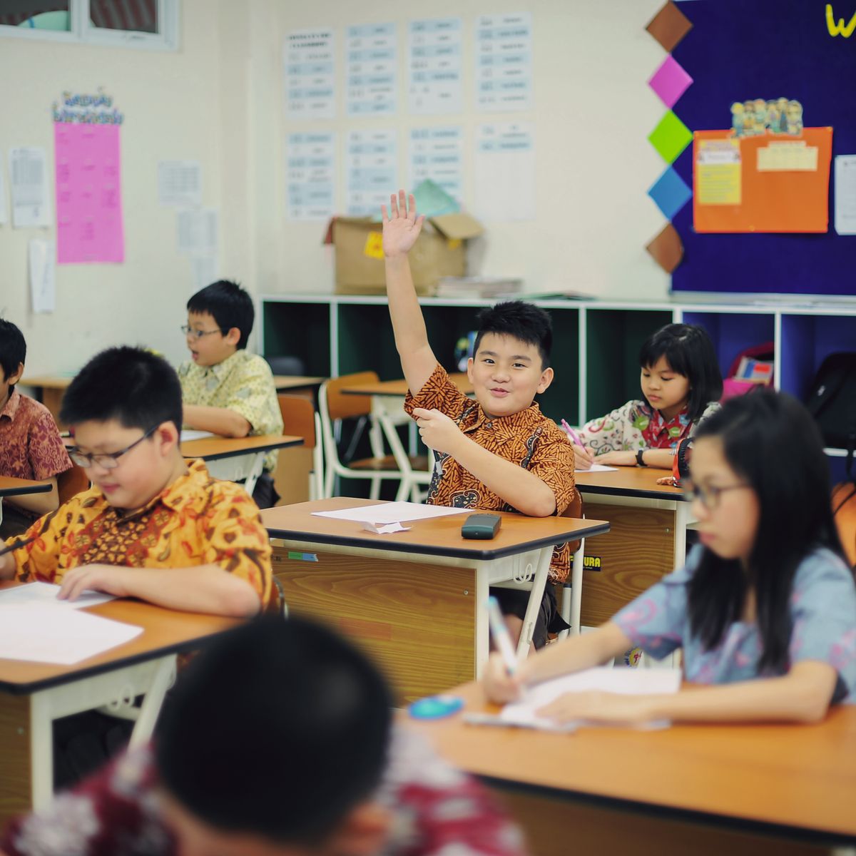 Engaged students in a Singapore classroom