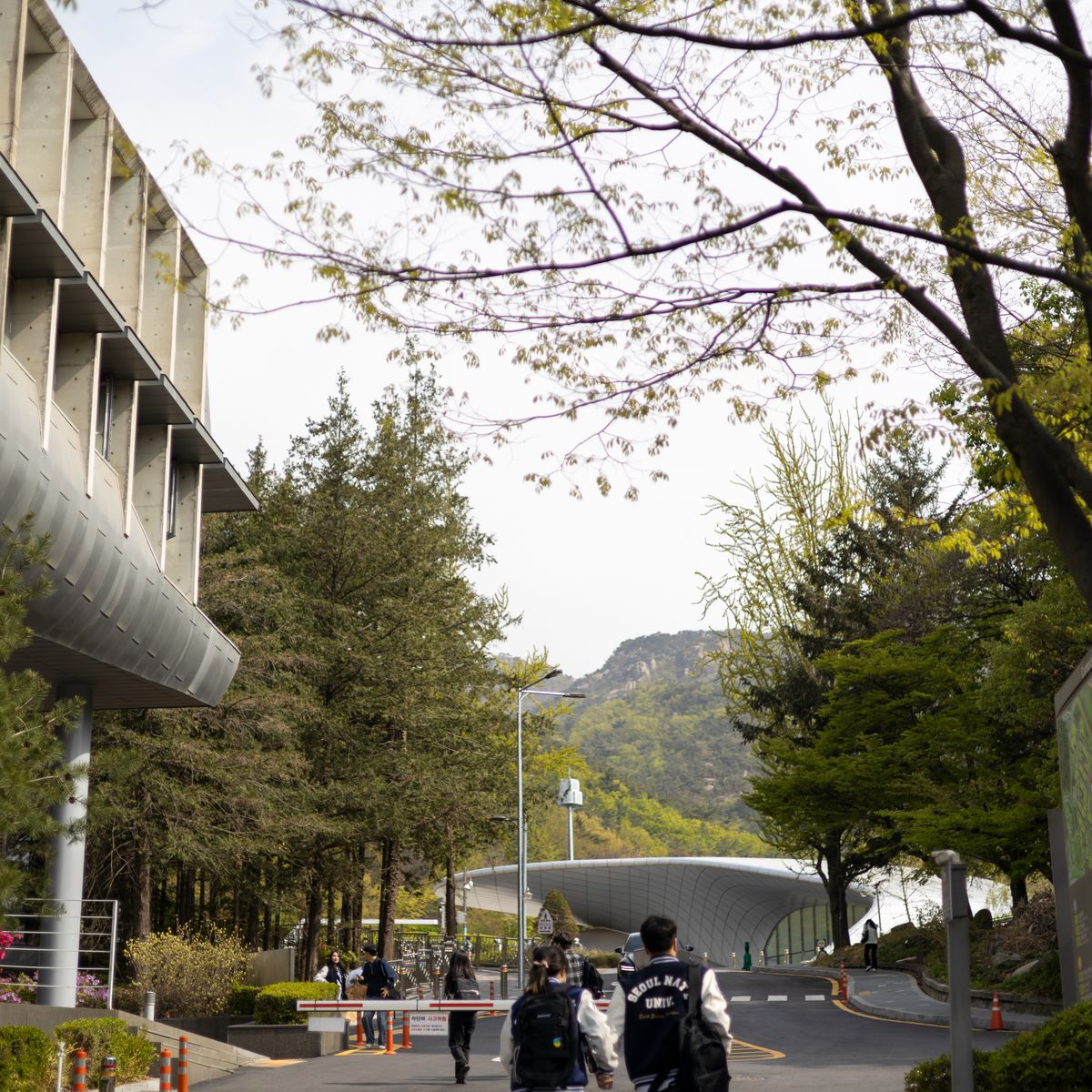 Students walking across the Seoul National University campus